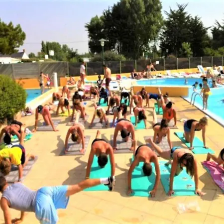 Camping Mobil-homes Proche De L'océan 4*