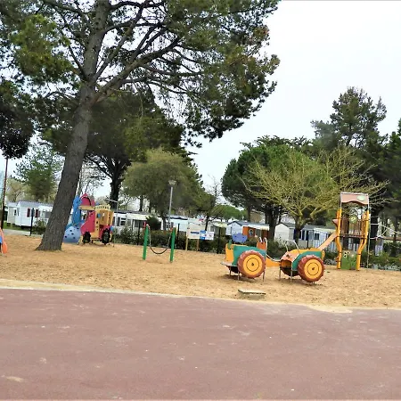 Parque de Campismo Mobil-homes Proche De L'ocean 4*