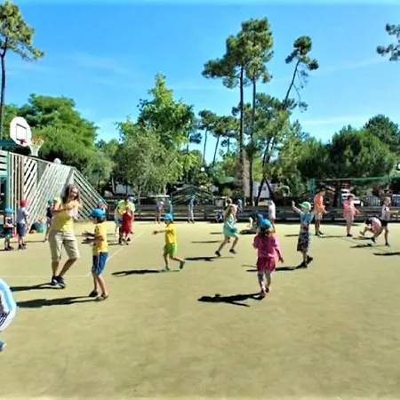 Mobil-homes Proche De L'océan Camping 4*