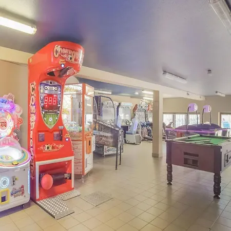 Mobil-homes Proche De L'océan Camping 4*