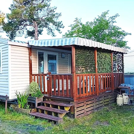 Mobil-homes Proche De L'océan Camping