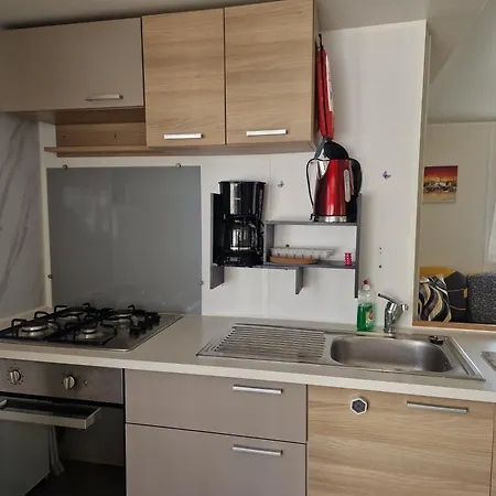 Camping Mobil-homes Proche De L'océan 4*