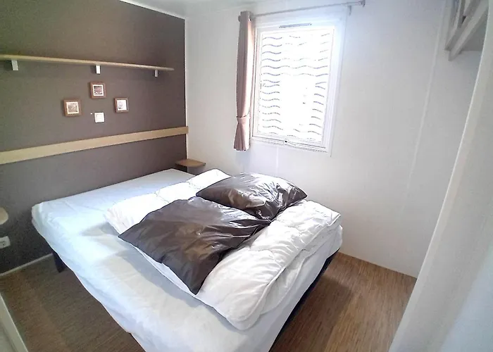 Mobil-homes Proche De L'océan 4*