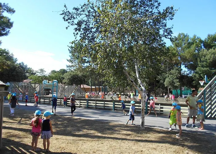 Mobil-homes Proche De L'océan 4*