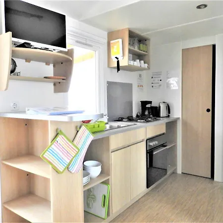 Mobil-homes Proche De L'ocean 4*
