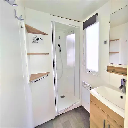 مكان تخييم Mobil-homes Proche De L'ocean 4*