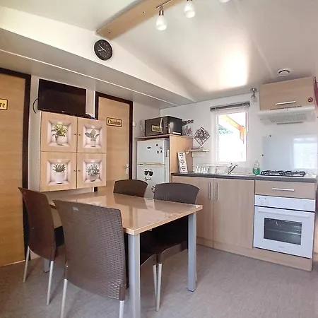 Campingplatz Mobil-homes Proche De L'ocean 4*